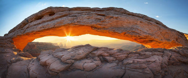 Mesa Arch at sunrise 